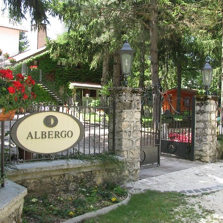 Lh Albergo Il Paradiso Pescasseroli Exteriér fotografie