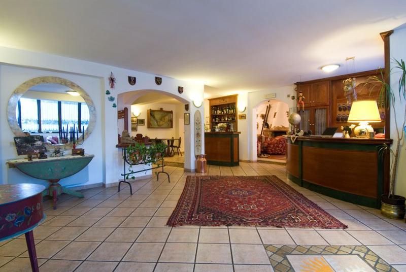 Lh Albergo Il Paradiso Pescasseroli Exteriér fotografie