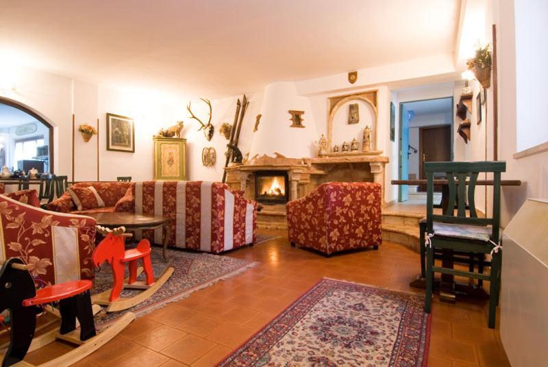 Lh Albergo Il Paradiso Pescasseroli Exteriér fotografie