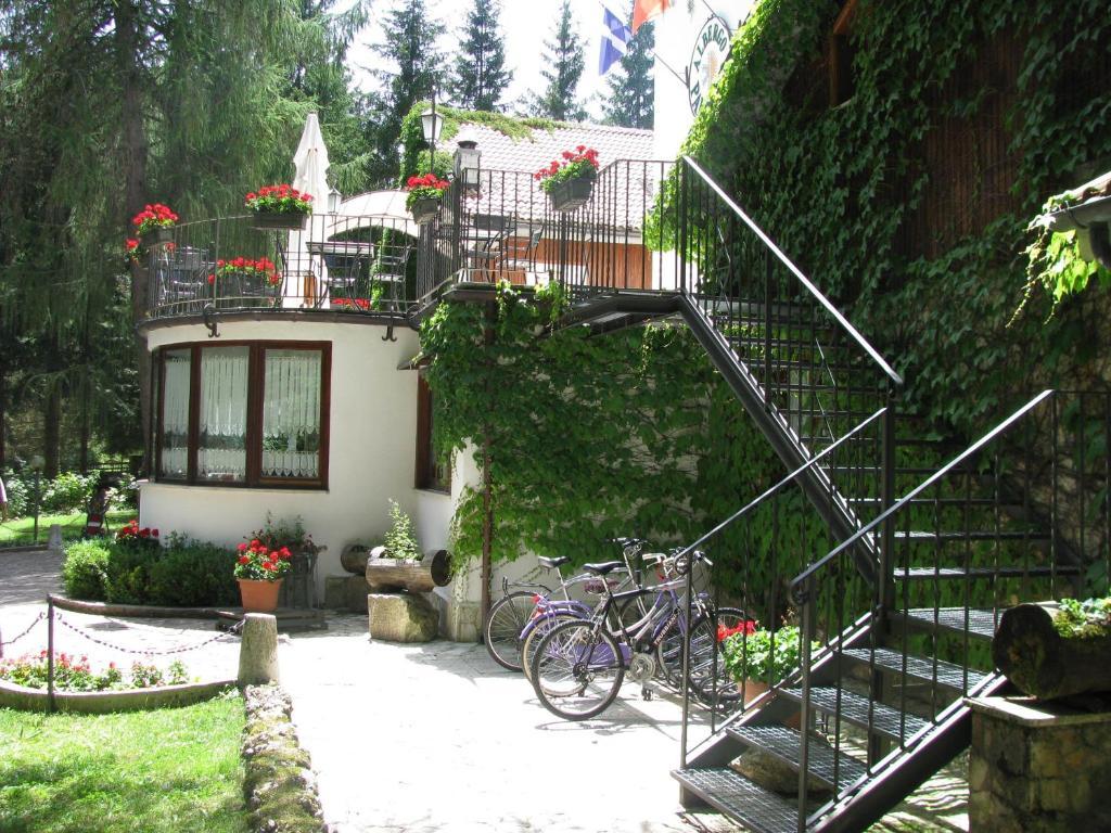 Lh Albergo Il Paradiso Pescasseroli Exteriér fotografie