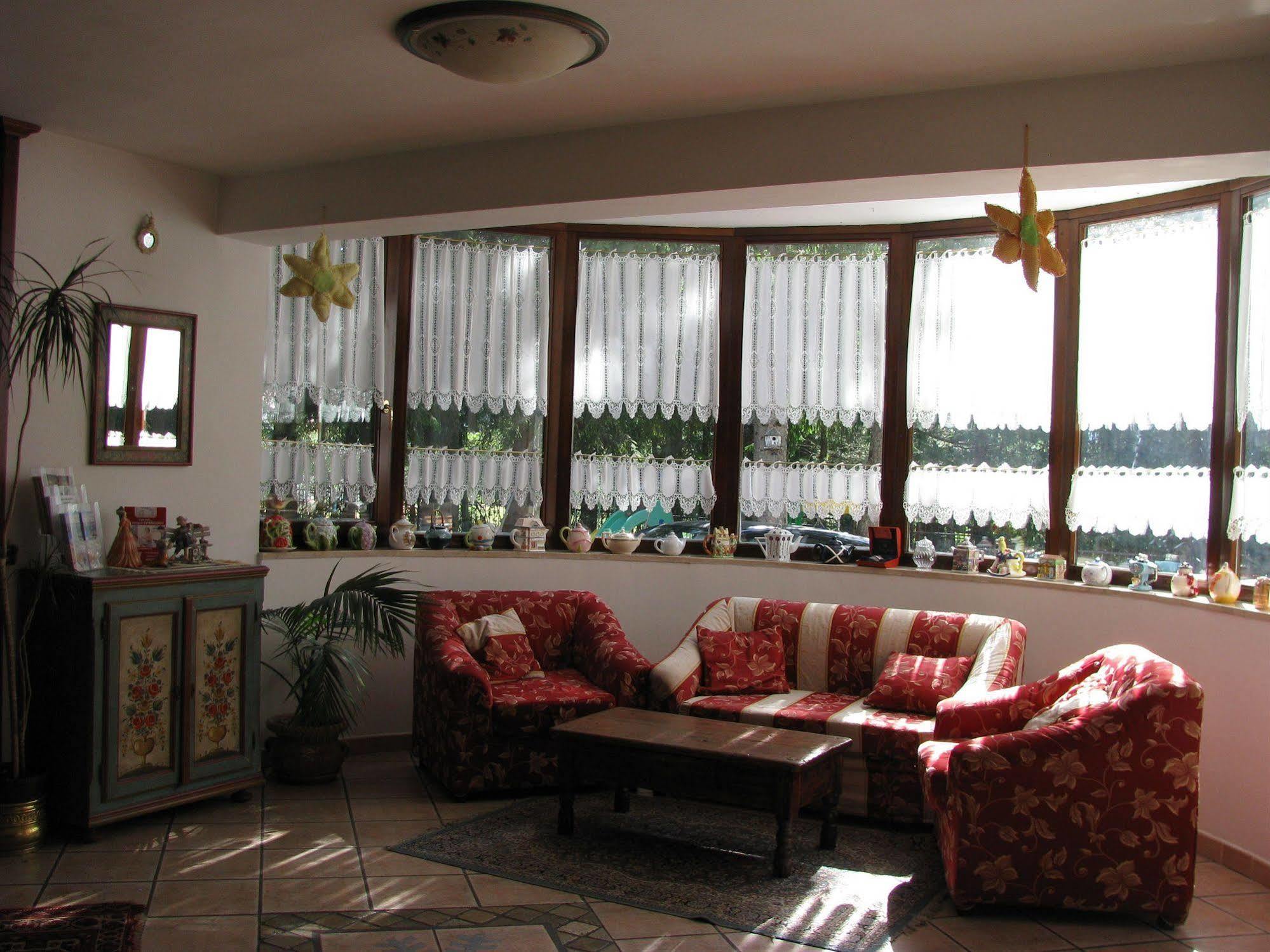 Lh Albergo Il Paradiso Pescasseroli Exteriér fotografie