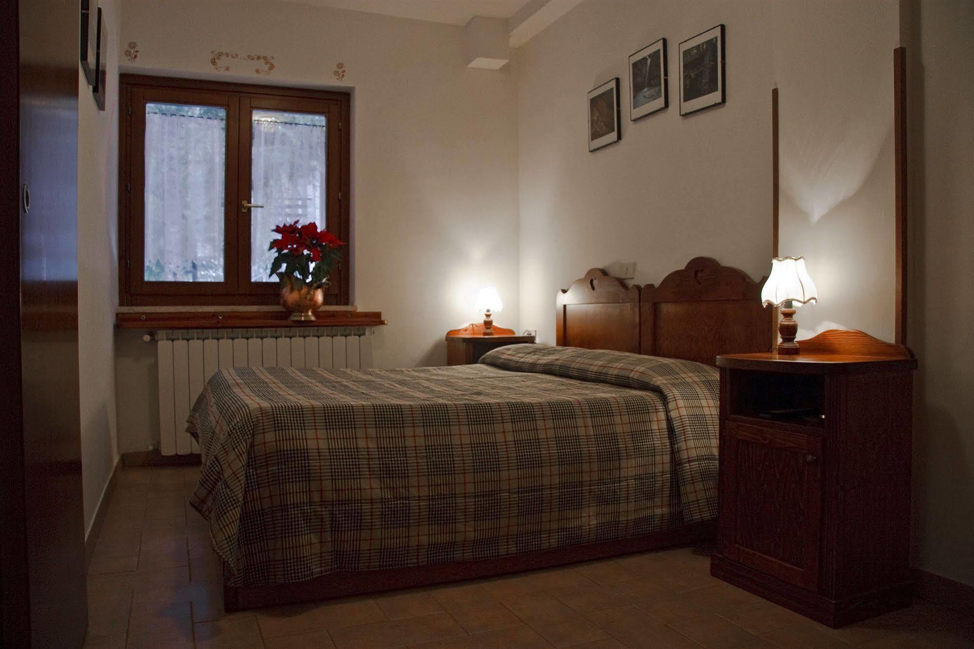 Lh Albergo Il Paradiso Pescasseroli Exteriér fotografie